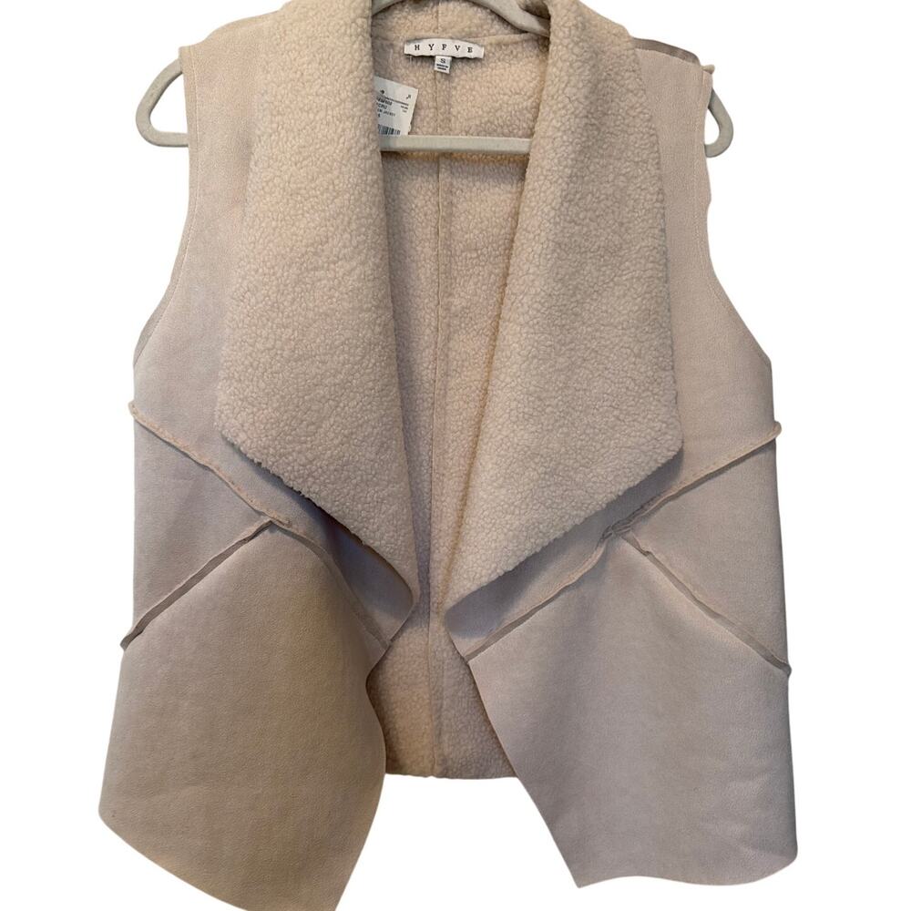HYFVE Faux Suede Shearling Vest Womens Small Cream Fleece Vest Boho Indie NEW